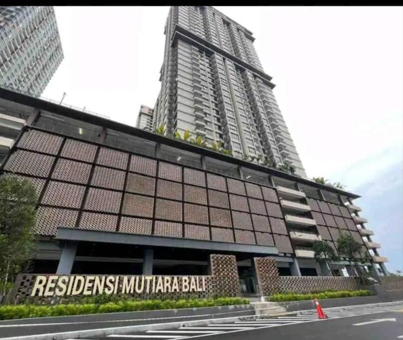 Apartment New Cozy Seaview Bali Residences 4pax Near Jonker
