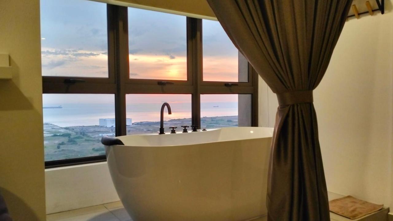 Apartment New Cozy Seaview Bali Residences 4pax Near Jonker
