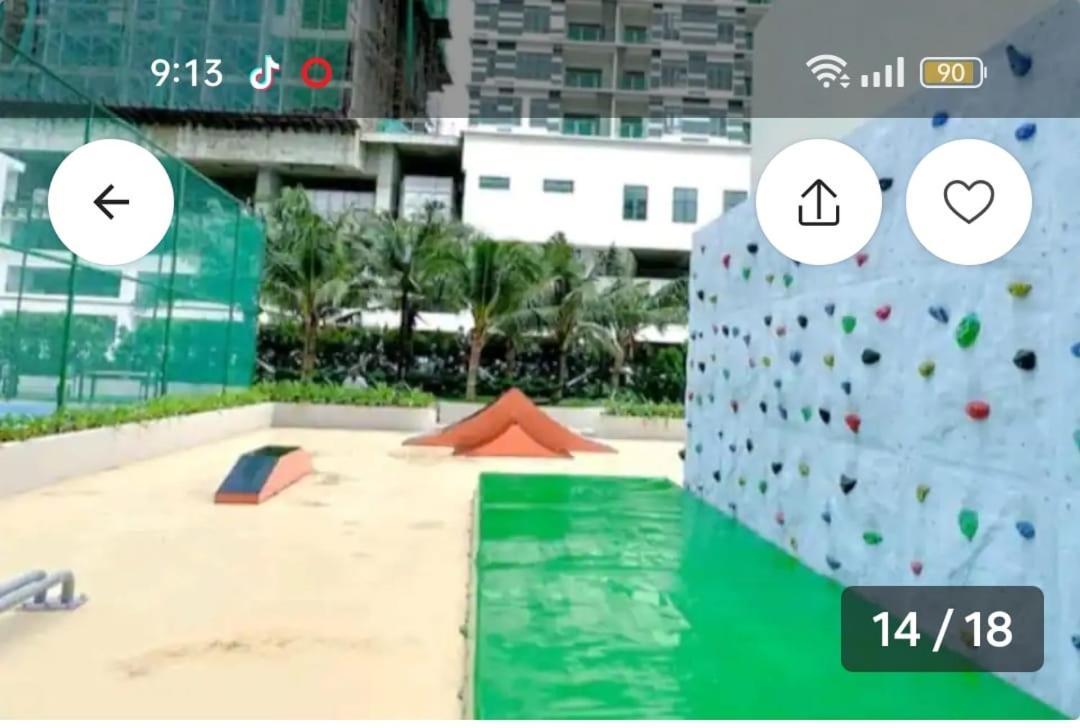 New Cozy Seaview Bali Residences 4pax Near Jonker *