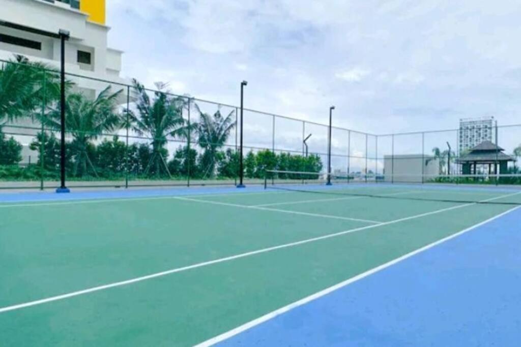 New Cozy Seaview Bali Residences 4pax Near Jonker Apartment